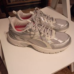 Puma Athletic Shoes 