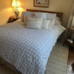 Queen Bed Set