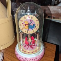 POOH CLOCK 