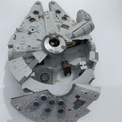 Millennium Falcon Star Wars Ship