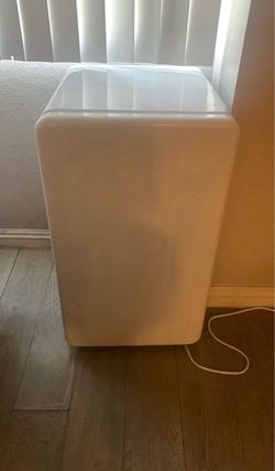 Mini fridge