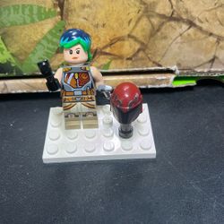 LEGO Star Wars Rebels from 75106 Sabine Wren/Mandalorian Red Helmet W Blue Hair Minifigure 