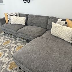 Sofa and Chase Set