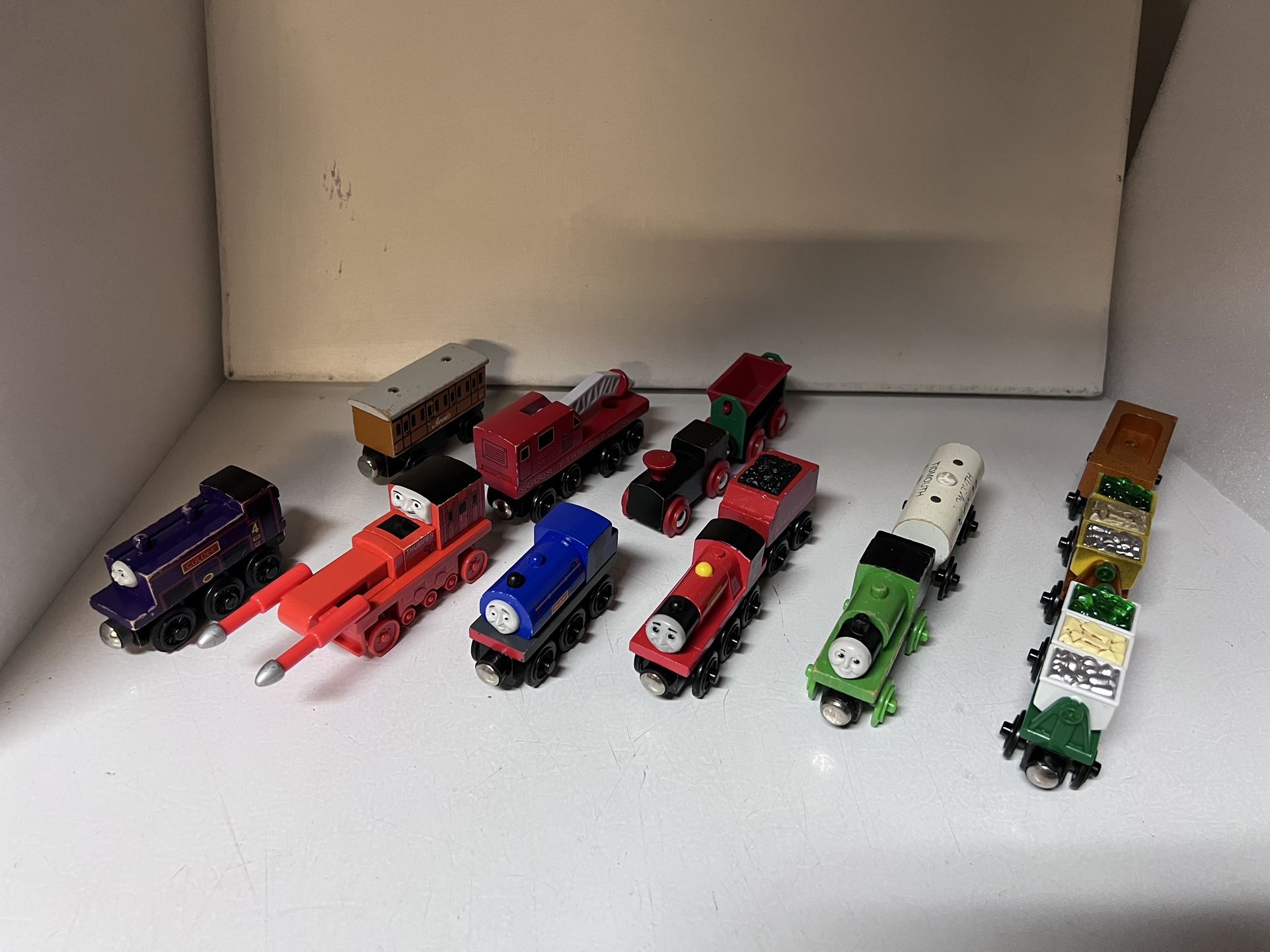 Thomas And Friends Wood Trains With Magnetic Connectors Lot 14
