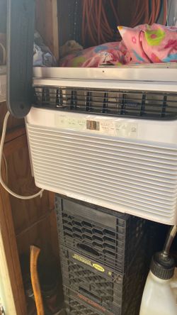 Frigidaire 15,000 BTU window AC Frigidaire 15,000 BTU window AC