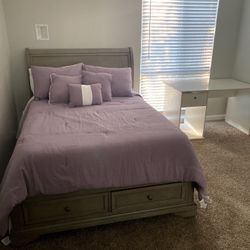 Ashley’s furniture   Robbinsdale Full Sleigh Bed with 2 Storage Drawers