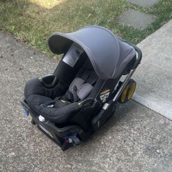 Doona Carseat Stroller 