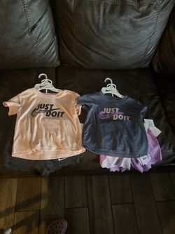 Nike Girls Set Size 5 $10 Each