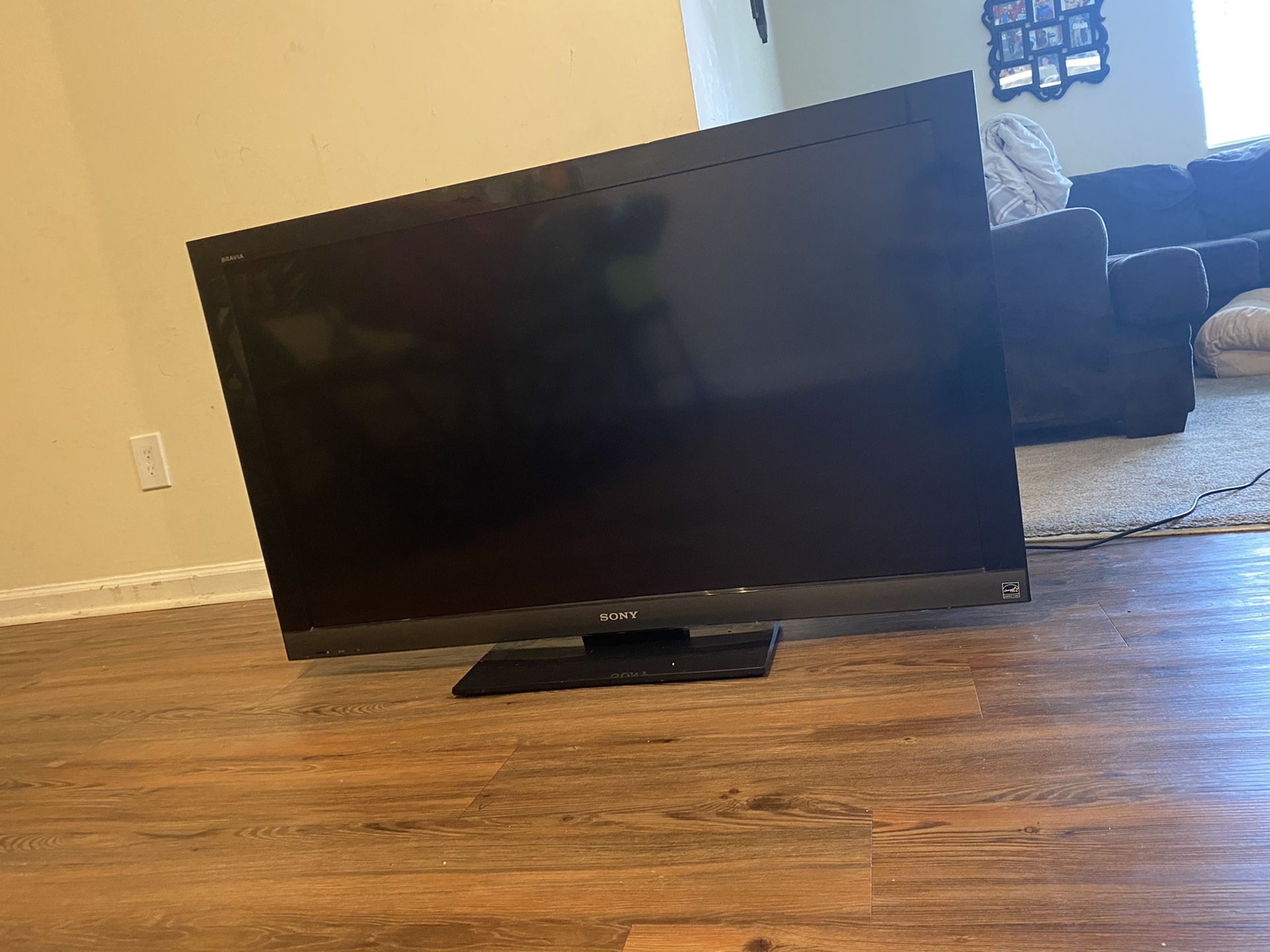 its a sony 46 inch tv