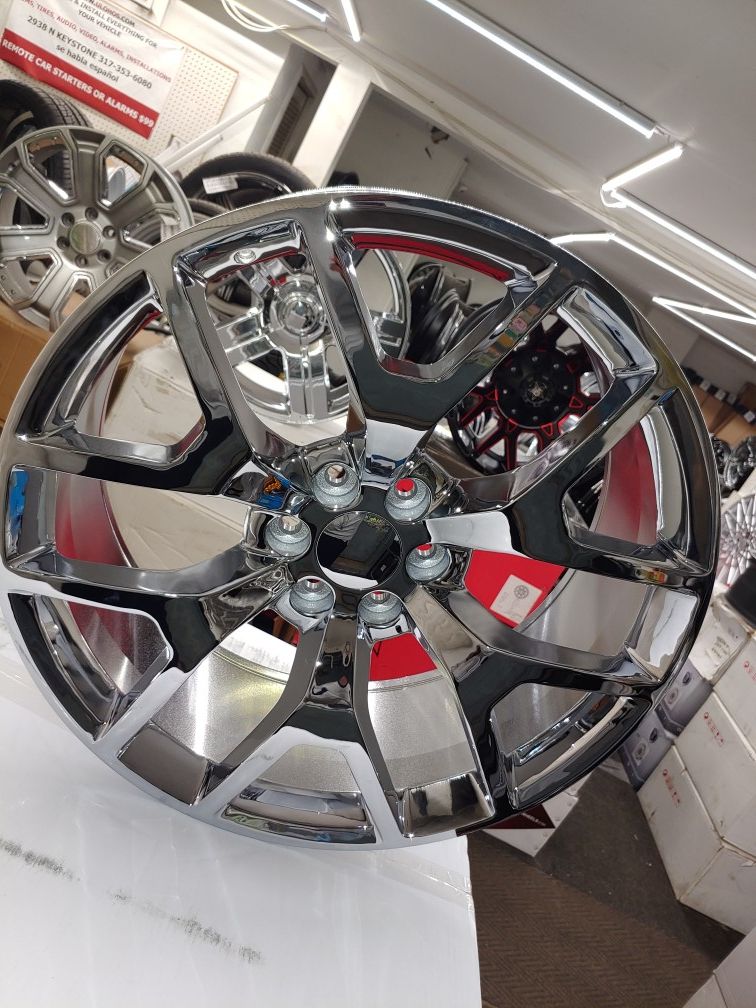 Chrome 20 22 24 26 chrome snowflake replica rims. $0 take home layaway! Ulohos 2940 N Keystone Mon-Sat 10-6pm