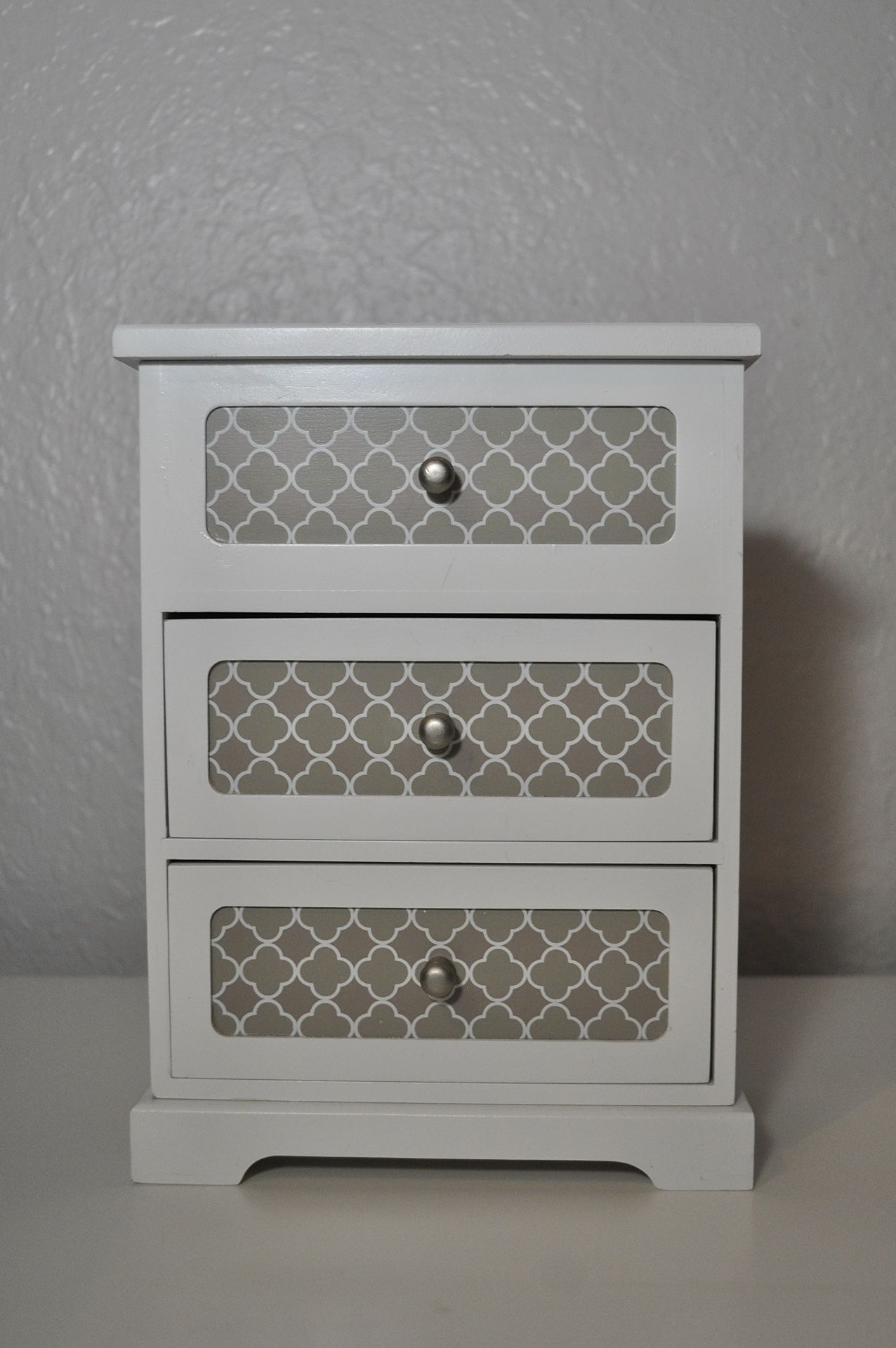 Jewelry Box with Mirror, Removable Drawers, and Ring Slots