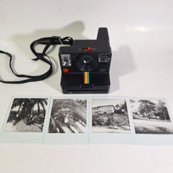 Polaroid OneStep+ w/B&W Film