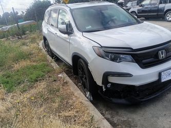 Parting Out. Por Partes 2021 Honda Pilot
