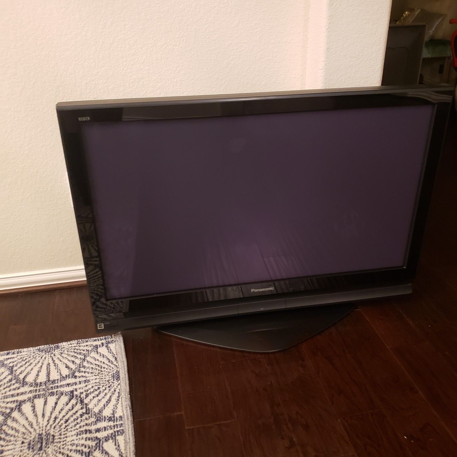 42" Panasonic Plasma TV - TH-42PX75U