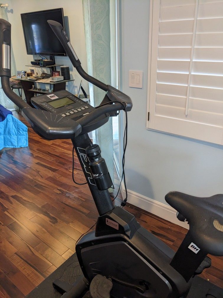 BH Stationary Exercise Bike Model Lk500ui Like New