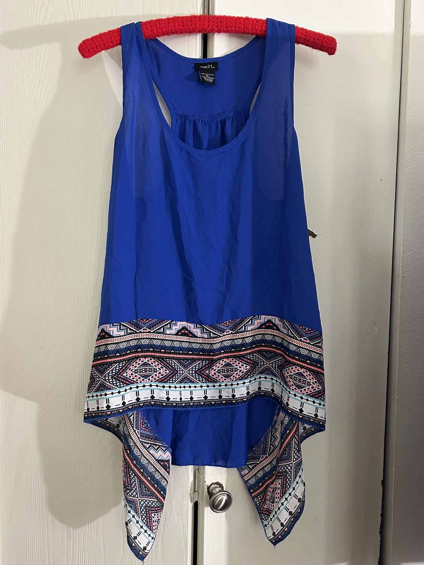 Rue 21 Tank Top!!! 100%Polyester Sheer, Lightweight. Size XL