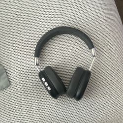 Black Headphones 