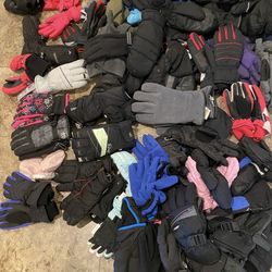HUGE SELECTION KIDS GLOVES ..KIDS 5 EACH 