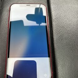 Unlocked iPhone 11 Red Edition 180$ Obo