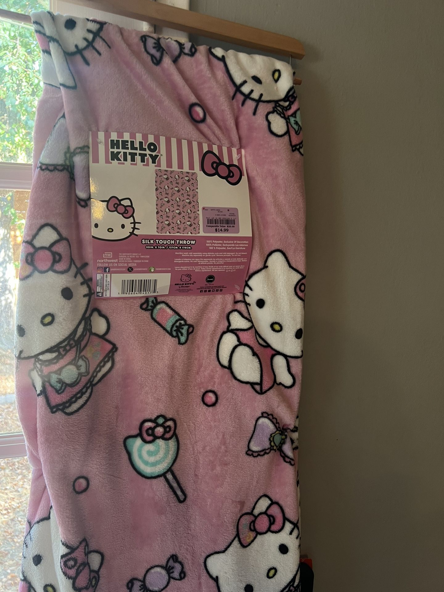 Hello Kitty Blanket