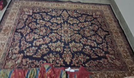 100% hand-knotted Pakistani rug