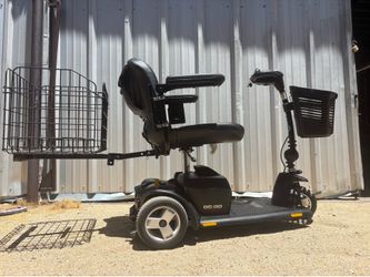 Mobility Scooter Like New! Lithium ion battery upgraded