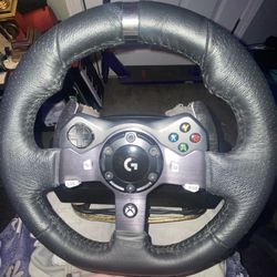 Logictech G920 Racing Wheel