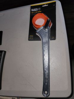 Brand New Klein 12" Grip It Strap Wrench