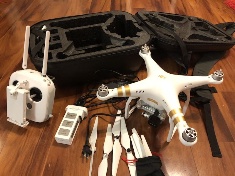 DJI Phantom 3 Professional 4K Drone Bundle