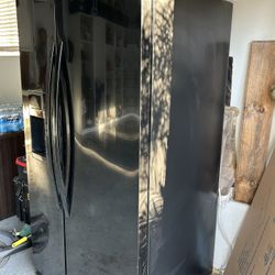 Side By Side Refrigerator 