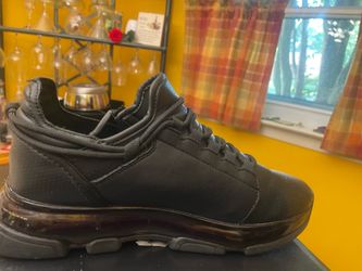 Women’s Casual Shoes