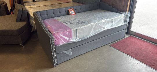 Day bed $350 brand