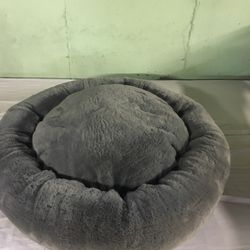 Pets Bed  With Pooper Scooper ( New)