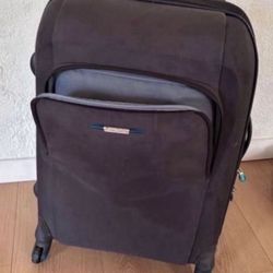 LOW PRICE MOVING- $250 RETAIL SAMSONITE LUGGAGE 