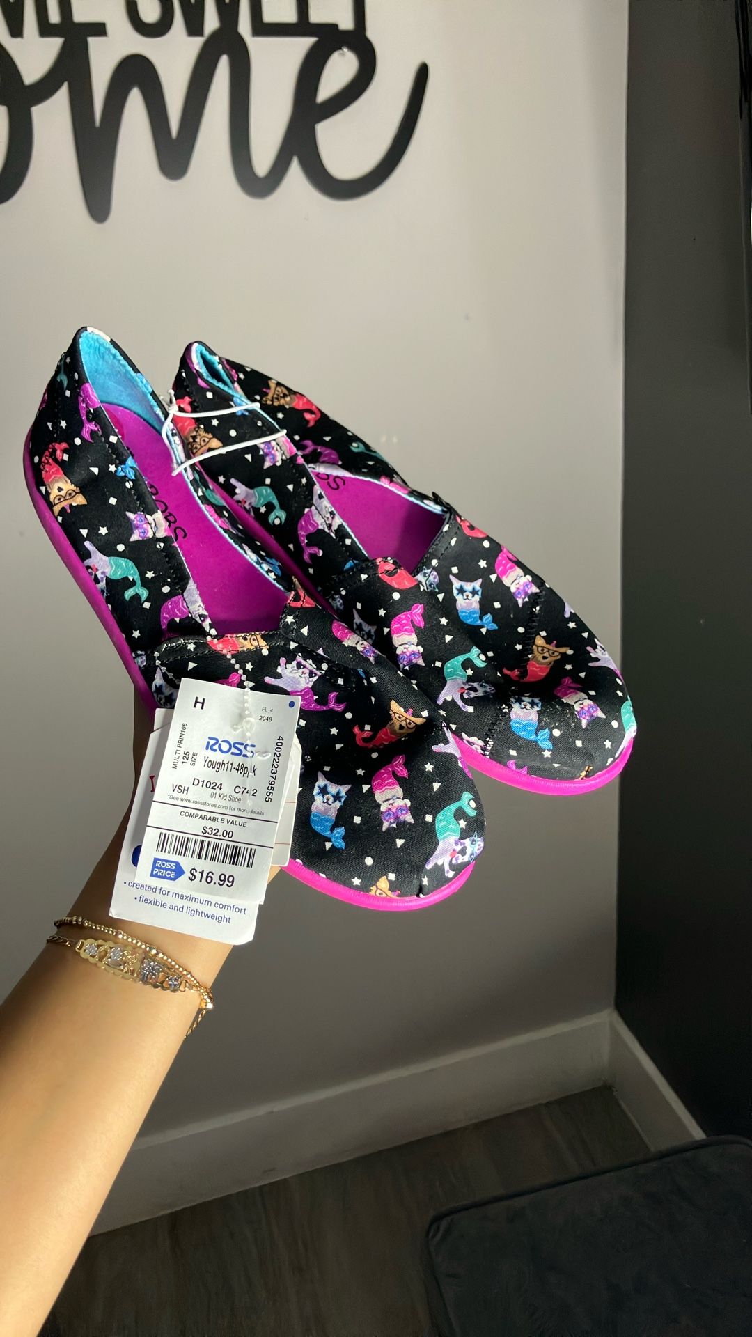 Sketchers Collab With Lil Bob Dog And Cat Mermaid Shoes, Size 4