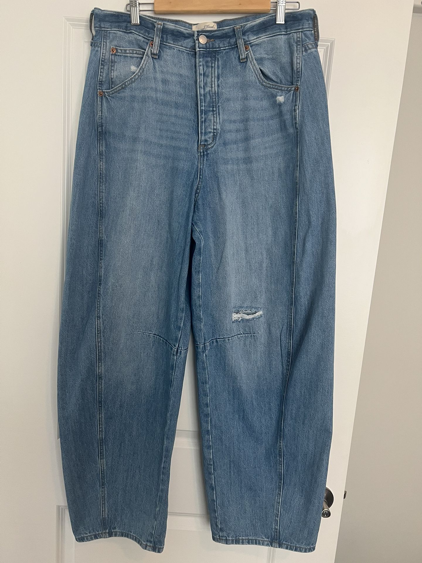 Universal Thread Barrel Jeans