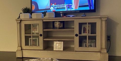 Tv stand