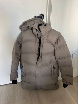 Aritzia super puff mid