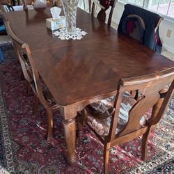 Dining table set