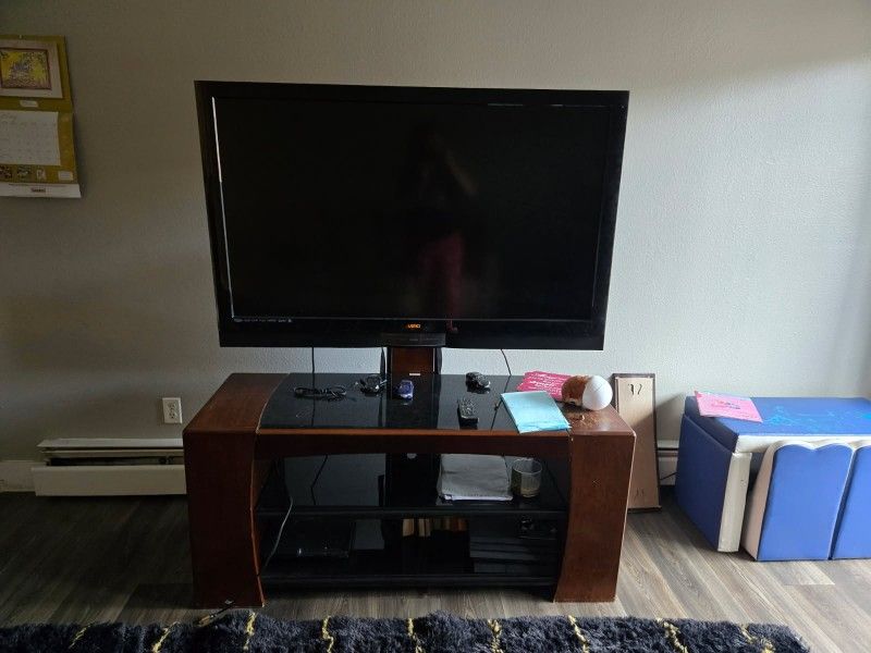 Gamer TV AND TV Stand!