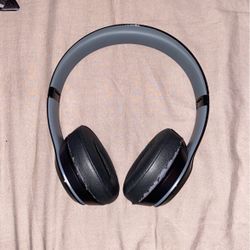 Beats Solo 2 Black and Red
