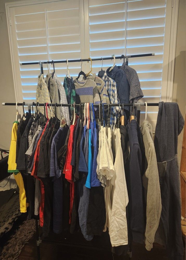 Lot Of Clothes For Boy Size LARGE