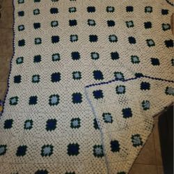 VTG Granny SQUARES Afghan HANDMADE Crochet BLANKET