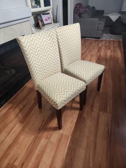 4 Dining Chairs