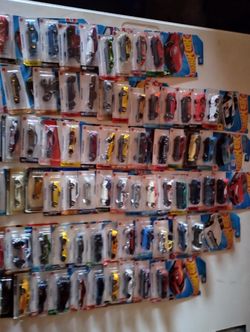 Full Case... 72 Hot Wheels