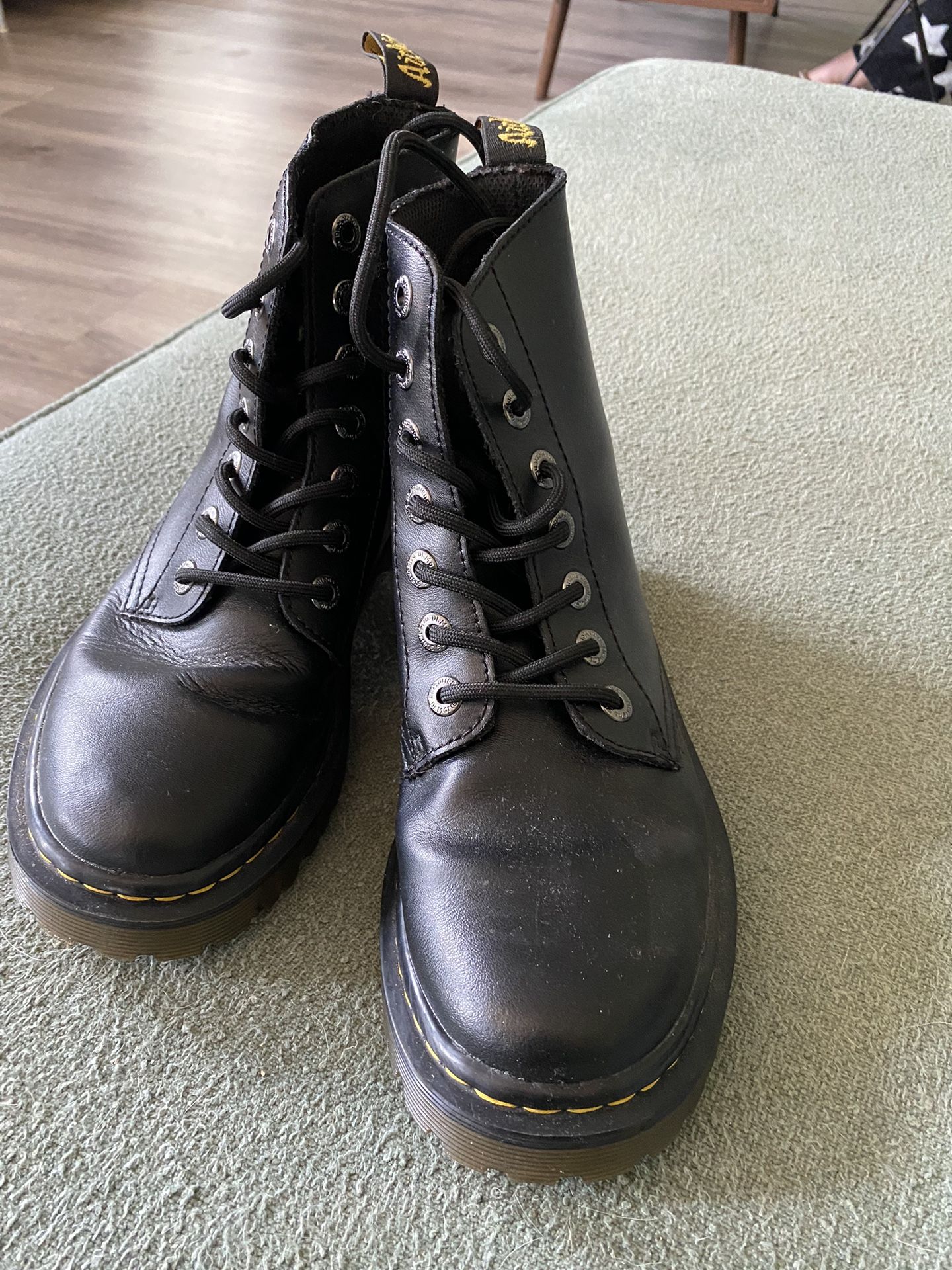 Doc Martins Womens Size 6