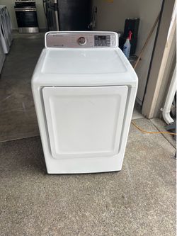 Samsung electric dryer works great 👍