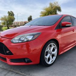 2014 Ford Focus ST ST 4dr Hatchback