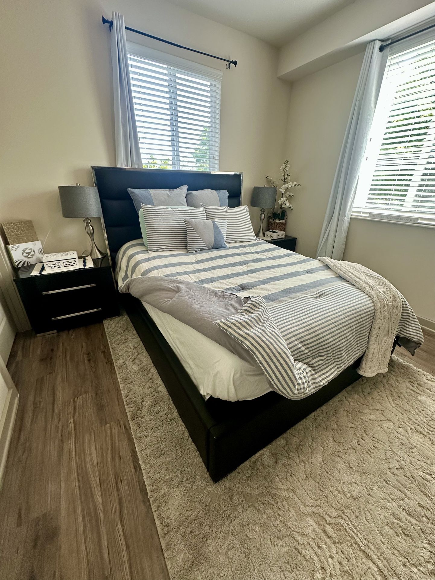 Bedroom furniture Set