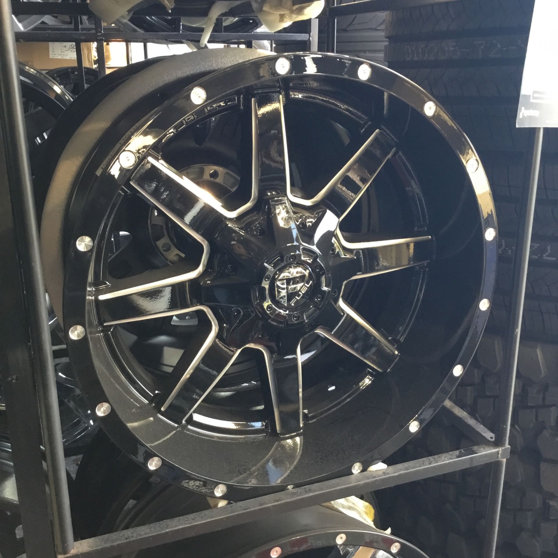 20” Fuel Wheels Maverick D610